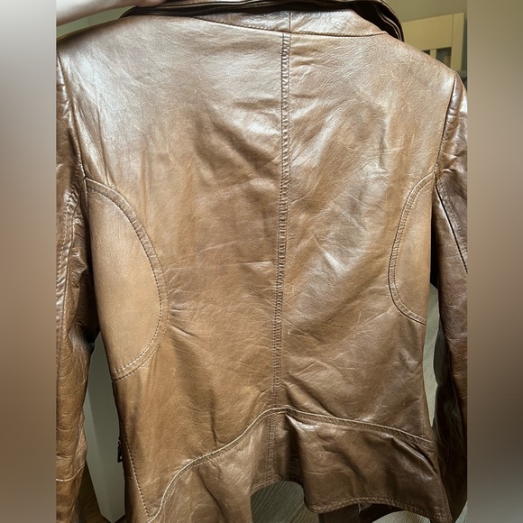 Danier leather jacket - Picture 7 of 7